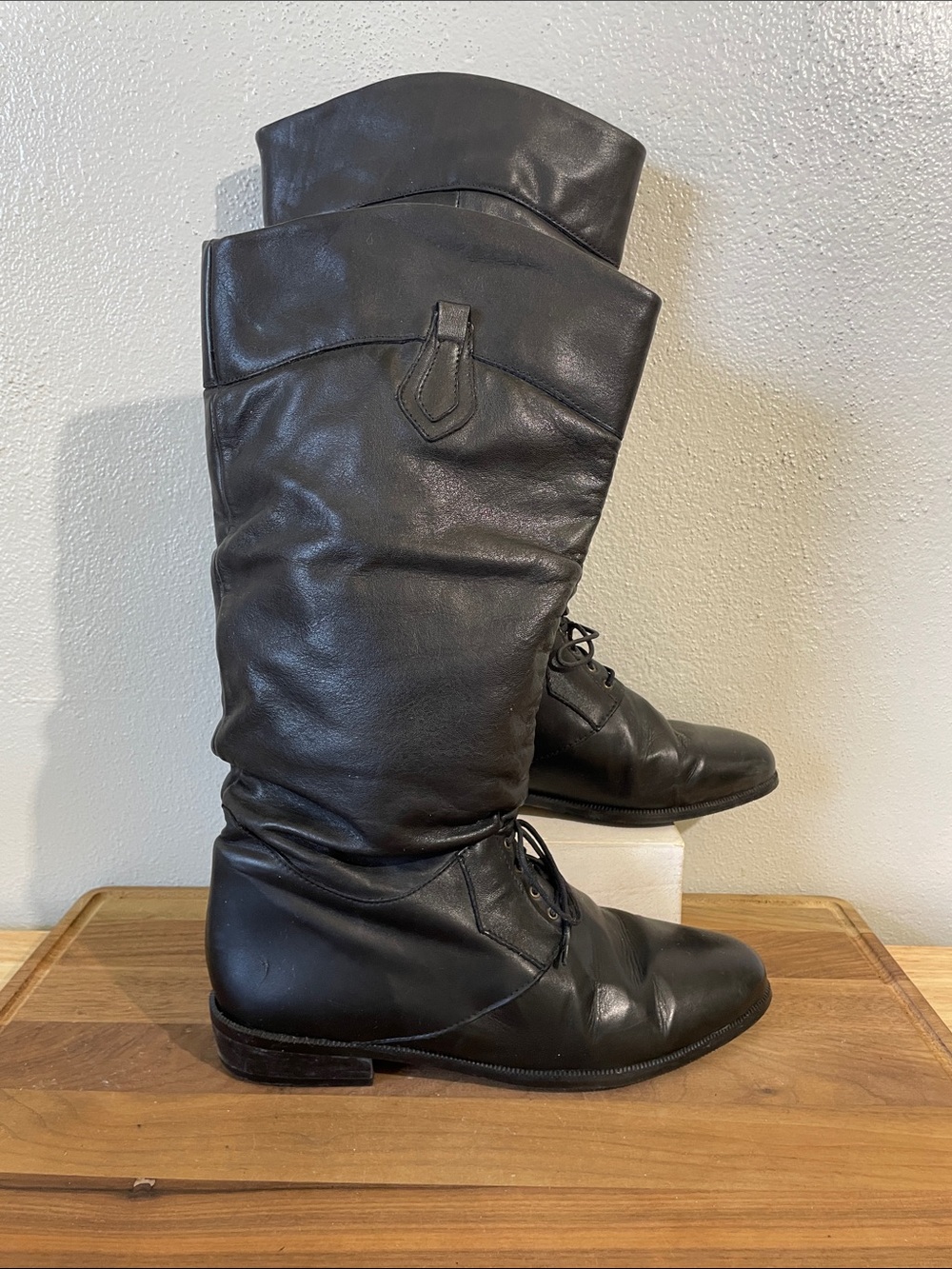 L.L. Bean Black Leather Tall Lace Up Riding Boots Side Equestrian Sz 10 Slouchy